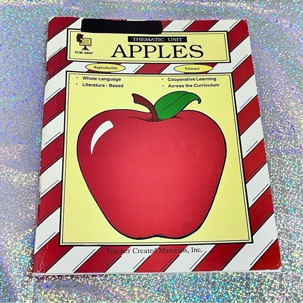 Apples Thematic Unit (Thematic Units Series) by Lola Willrich 80 Pages